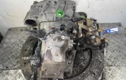 МКПП для Volkswagen Golf 2003 года на фотографиях