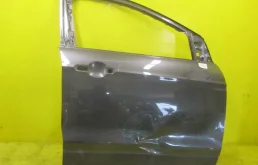Дверь передняя правая для Ford Kuga 2012 года на фотографиях