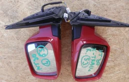 Стекла и зеркала для Nissan X-Trail 2002 года на фотографиях