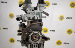 Двигатель без навесного для Citroen Berlingo 2006 года на фотографиях