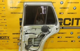Дверь задняя правая для Mercedes-Benz M class 2004 года на фотографиях