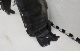 Подкрылок передний правый для Nissan X-Trail 2017 года на фотографиях