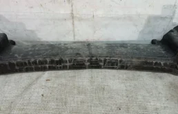 Абсорбер переднего бампера для Nissan X-Trail 2014 года на фотографиях