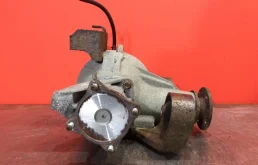 Фара левая для Suzuki Grand Vitara 2005 года на фотографиях