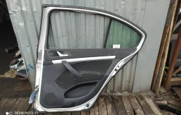 Дверь задняя правая для Skoda Octavia 2012 года на фотографиях