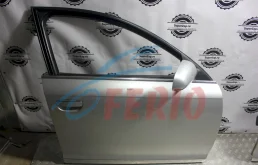 Дверь передняя правая для Audi A6 2005 года на фотографиях
