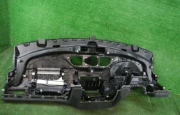 Торпедо (в сборе) для Volkswagen Touareg 2018 года на фотографиях