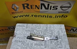 Петля капота правая для Renault Duster на фотографиях