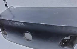 Крышка багажника для Volkswagen Passat 2015 года на фотографиях