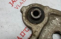 Рычаг передний правый верхний для Nissan Murano 2007 года на фотографиях