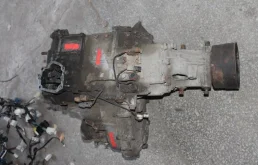 Раздатка для Mitsubishi Pajero 1997 года на фотографиях