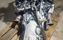 Двигатель для Nissan Fuga 2017 года на фотографиях