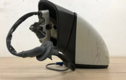 Зеркало заднего вида (в салоне) для Volkswagen Touareg 2013 года на фотографиях