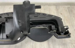 Торпедо (в сборе) для Volkswagen Tiguan 2013 года на фотографиях