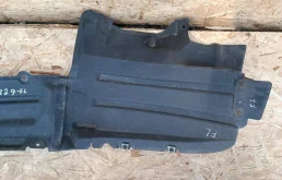 Подкрылок передний левый для Toyota Land Cruiser 2008 года на фотографиях