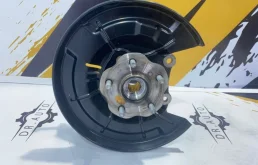 Цапфа задняя левая для Lexus RX на фотографиях