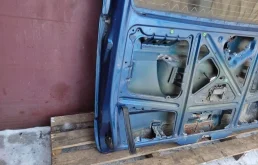 Крышка багажника для Mercedes-Benz Vito 2004 года на фотографиях