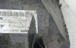 Фара ксенон левая для Renault Duster 2014 года на фотографиях