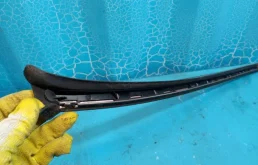 Стекла и зеркала для Mercedes-Benz C class 2009 года на фотографиях