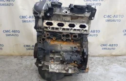 Двигатель без навесного для Audi A4 2014 года на фотографиях