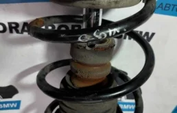 Амортизатор передний левый для BMW 5er 1999 года на фотографиях