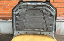 Капот для Subaru Legacy 2008 года на фотографиях