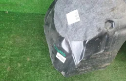 Подкрылок передний правый для Toyota RAV4 2013 года на фотографиях