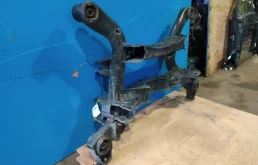 Задняя балка для Nissan Teana 2011 года на фотографиях