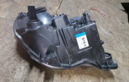 Фары для Volkswagen Polo 2007 года на фотографиях