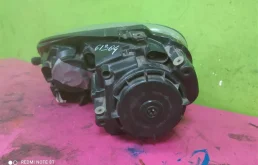 Фара ксенон левая для Volkswagen Jetta 2009 года на фотографиях