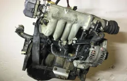 Двигатель без навесного для Opel Astra 1996 года на фотографиях