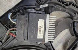 Вентилятор радиатора охлаждения ДВС для Audi A4 2011 года на фотографиях