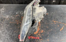 Фара правая для Infiniti FX 2004 года на фотографиях