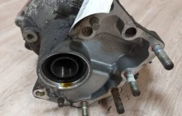 Раздатка для Toyota RAV4 2013 года на фотографиях