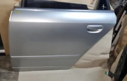 Дверь задняя левая для Audi A4 2001 года на фотографиях