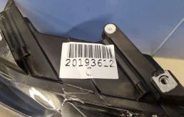 Фара правая для Volkswagen Polo 2011 года на фотографиях