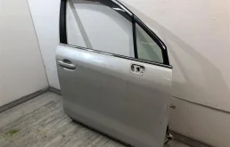 Дверь передняя правая для Subaru Forester 2018 года на фотографиях