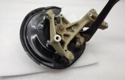 Кулак задний левый для Volkswagen Tiguan 2015 года на фотографиях