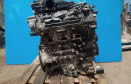 Двигатель без навесного для Nissan Fuga 2015 года на фотографиях