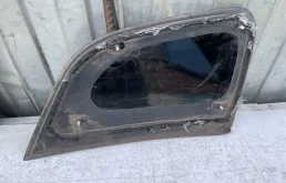 Стекла и зеркала для Hyundai Tucson 2008 года на фотографиях