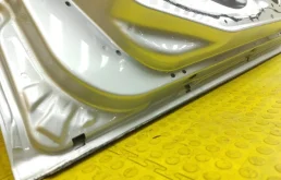 Двери для Mercedes-Benz C class 2004 года на фотографиях