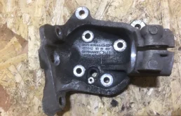 Кулак поворотный левый для BMW 3er 2008 года на фотографиях