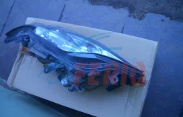 Фара левая для Lexus RX 2005 года на фотографиях