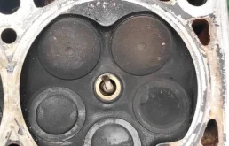 ГБЦ для Audi A4 2005 года на фотографиях