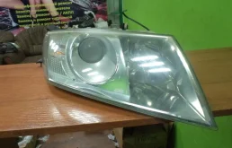 Фары для Skoda Octavia 2007 года на фотографиях