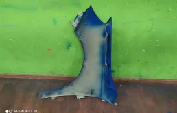 Крыло правое для Skoda Fabia 2011 года на фотографиях