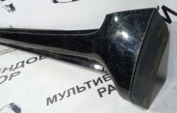 Накладка порога левая для Toyota Land Cruiser 2008 года на фотографиях