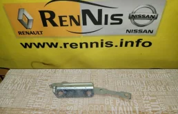 Крепление петли капота для Renault Duster на фотографиях