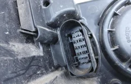 Фара ксенон левая для Skoda Octavia 2014 года на фотографиях