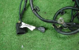 Уплотнитель передней правой двери для Ford Transit 2013 года на фотографиях